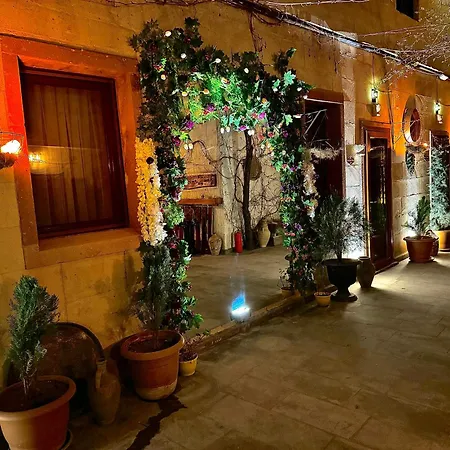 فندق The Red Horse 3*