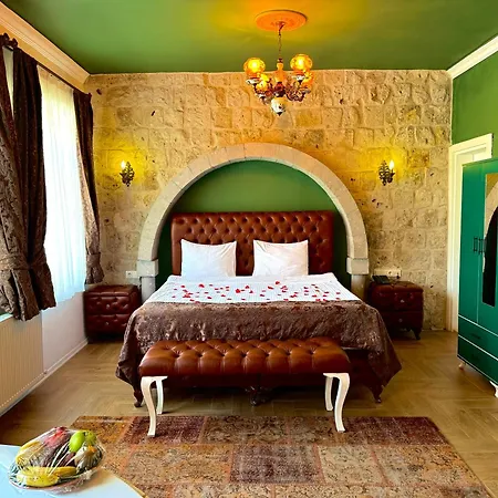 The Red Horse ウルギュップ