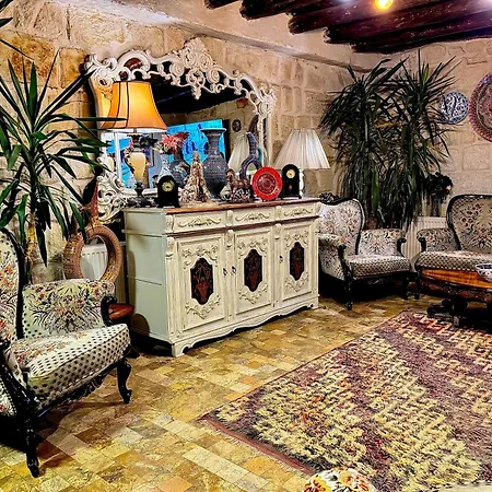 The Red Horse 3* ウルギュップ