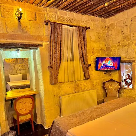 فندق The Red Horse 3*